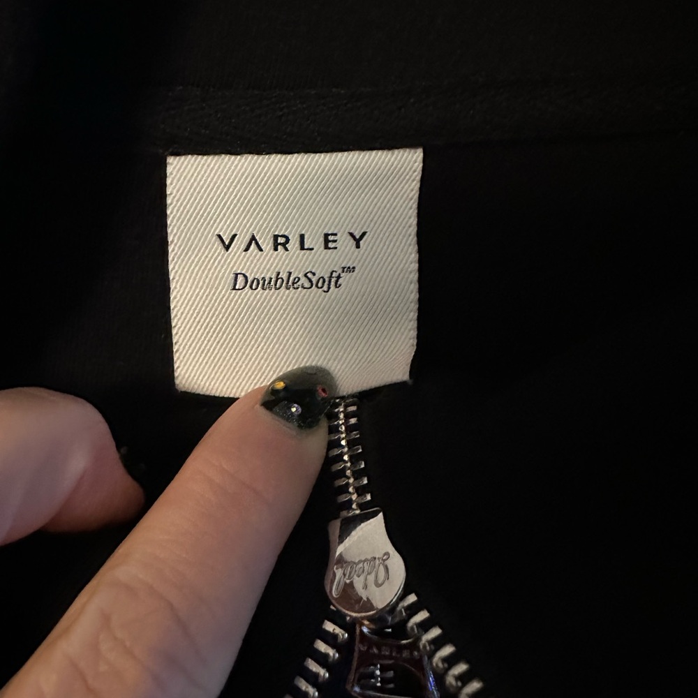 Varley Hawlwy half zip  Black Sweatshirt - Picture 2 of 6